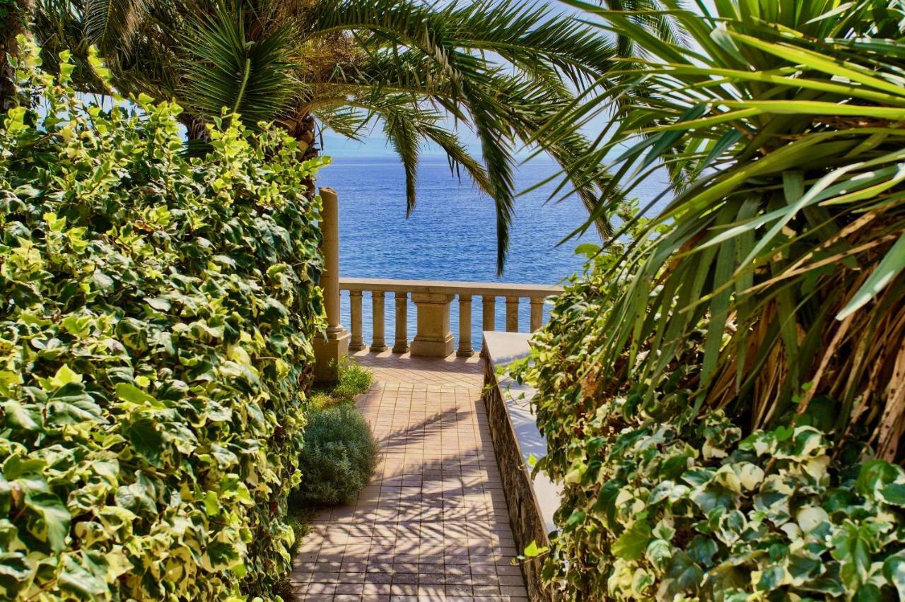 Villa Baronessa Ловран Екстериор снимка